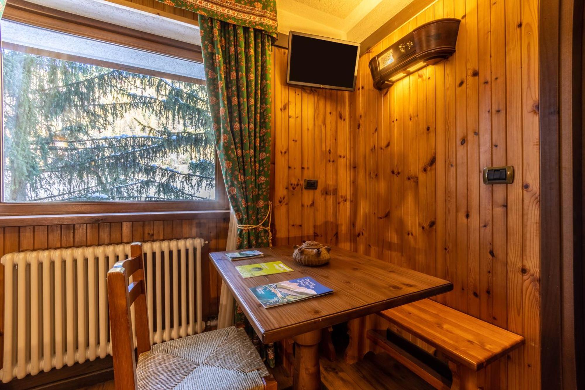 Hotel Bouton D'Or - Cogne Exterior foto