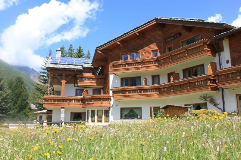 Hotel Bouton D'Or - Cogne Exterior foto