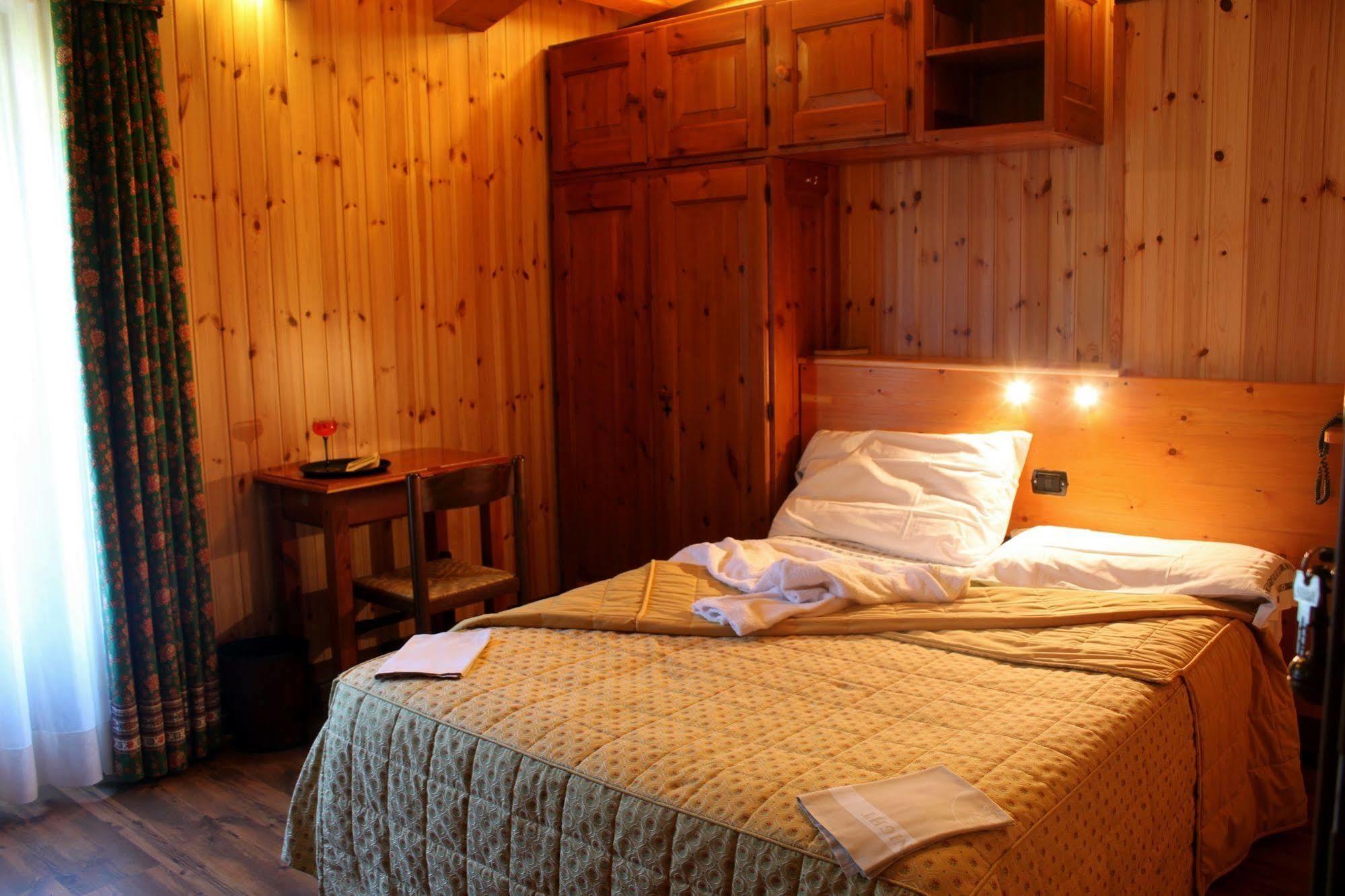 Hotel Bouton D'Or - Cogne Exterior foto